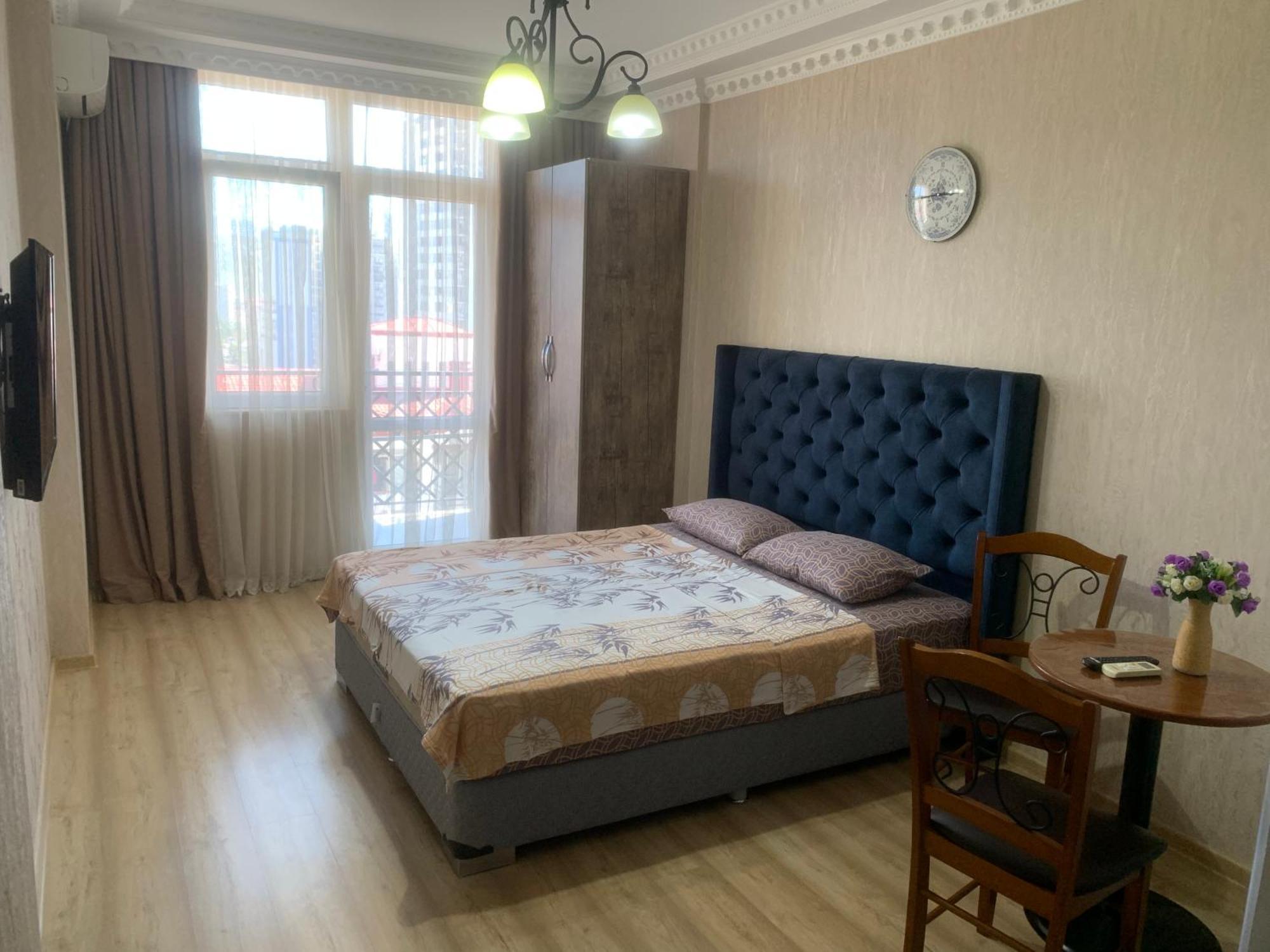 Berapartment With Mountain View Batumi Exterior foto